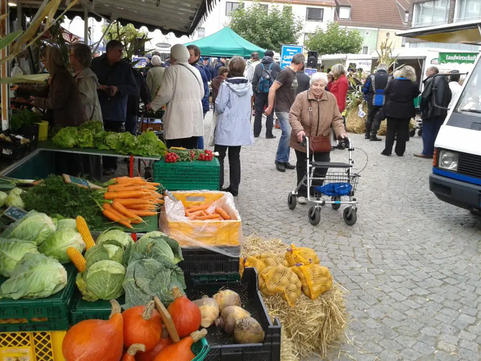 Wochenmarkt Schwachhausen (Benqueplatz)