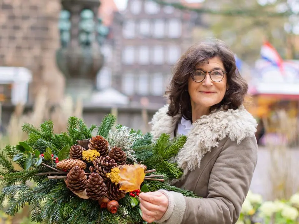 Weihnachtliches Gesteck vom Blumenmarkt Unser Lieben Frauen Kirchhof
